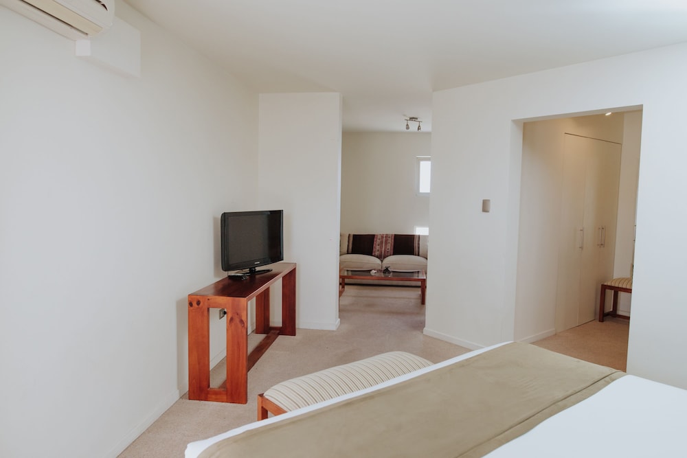 Limari Hotel 25/49
