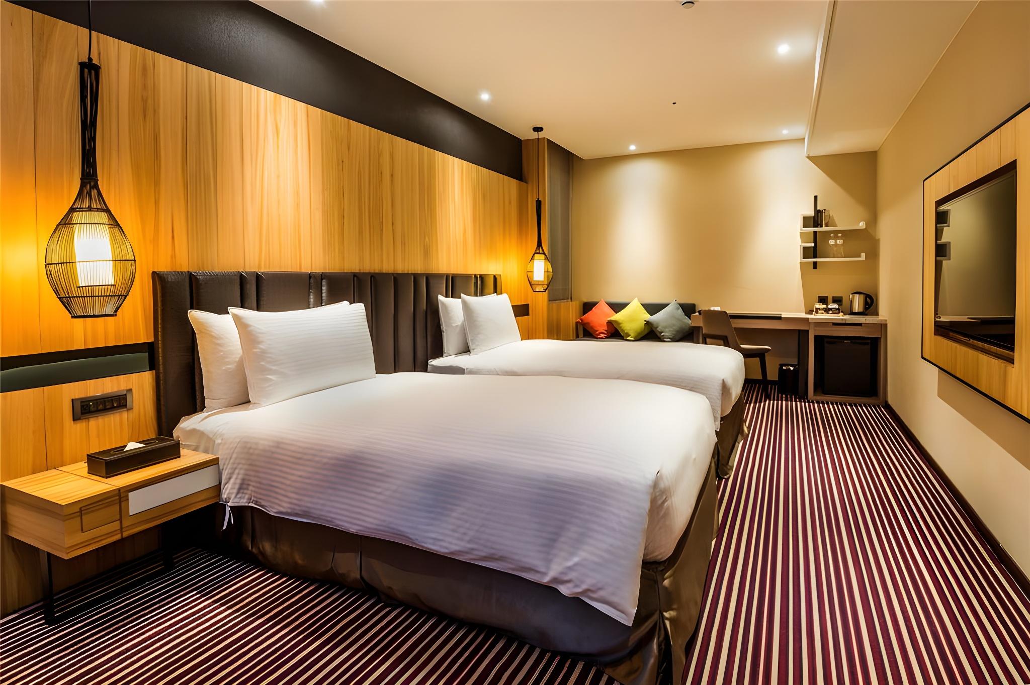 Atrium, Superior, Twin Beds