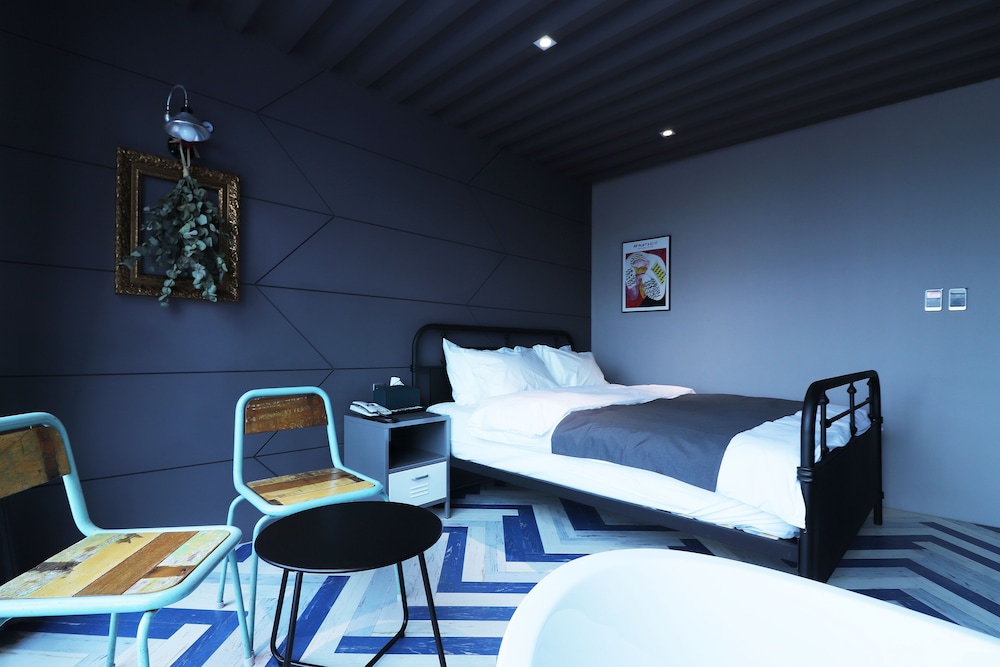 Galaxy Hotel 23/78