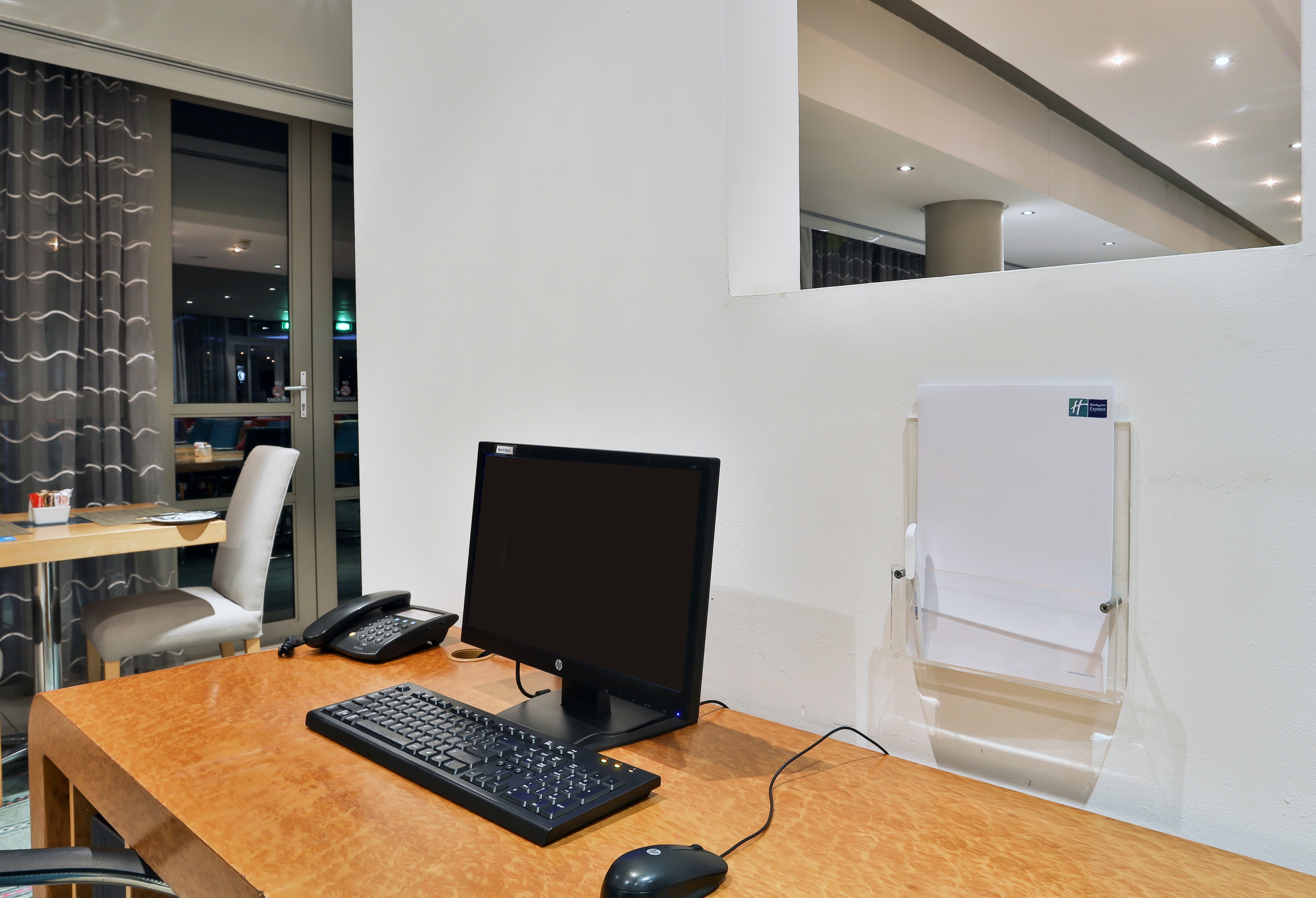 HOLIDAY INN EXPRESS DURBAN - UMHLANGA 71/83