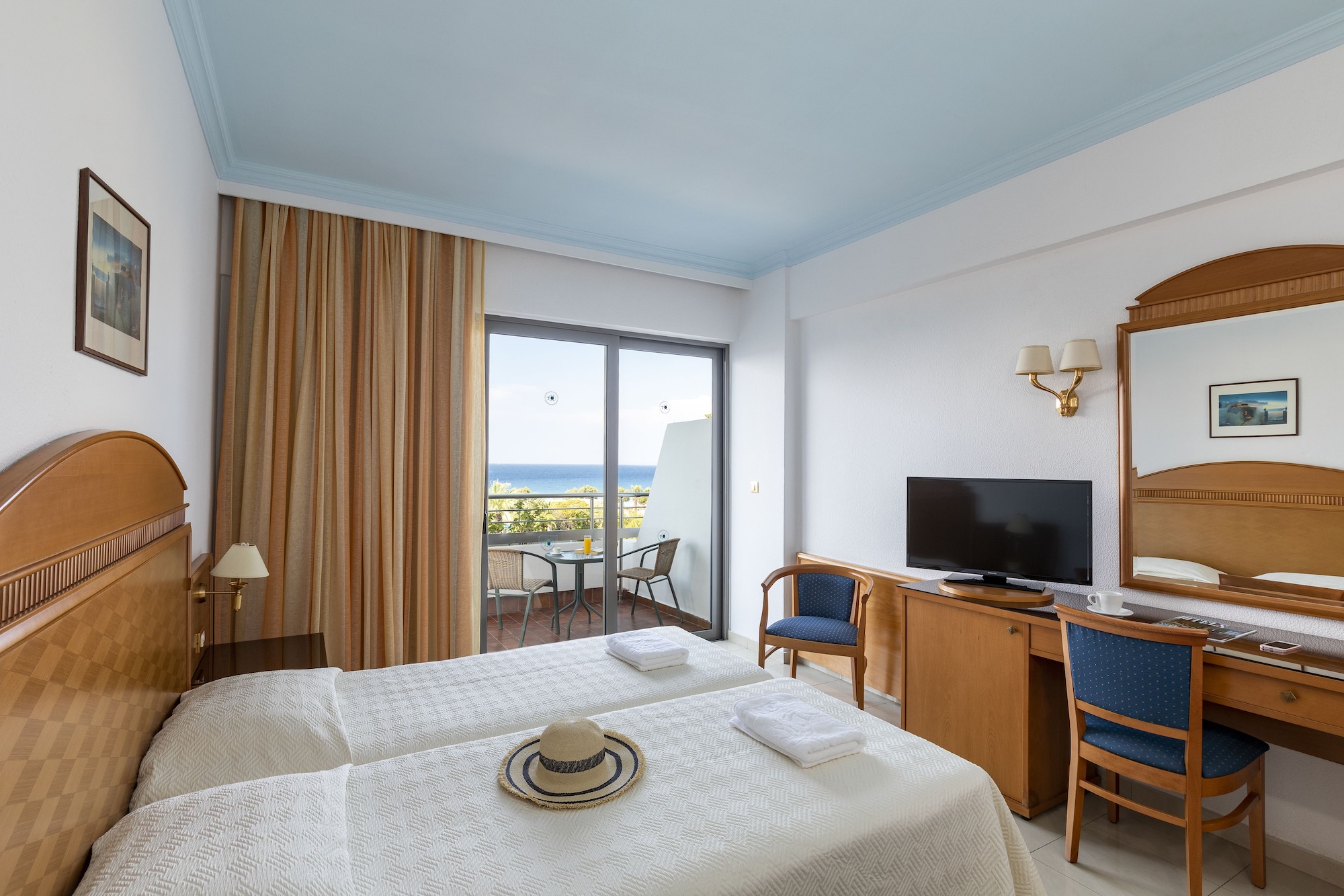 ROOM, DOUBLE OR TWIN BED, SEA VIEW