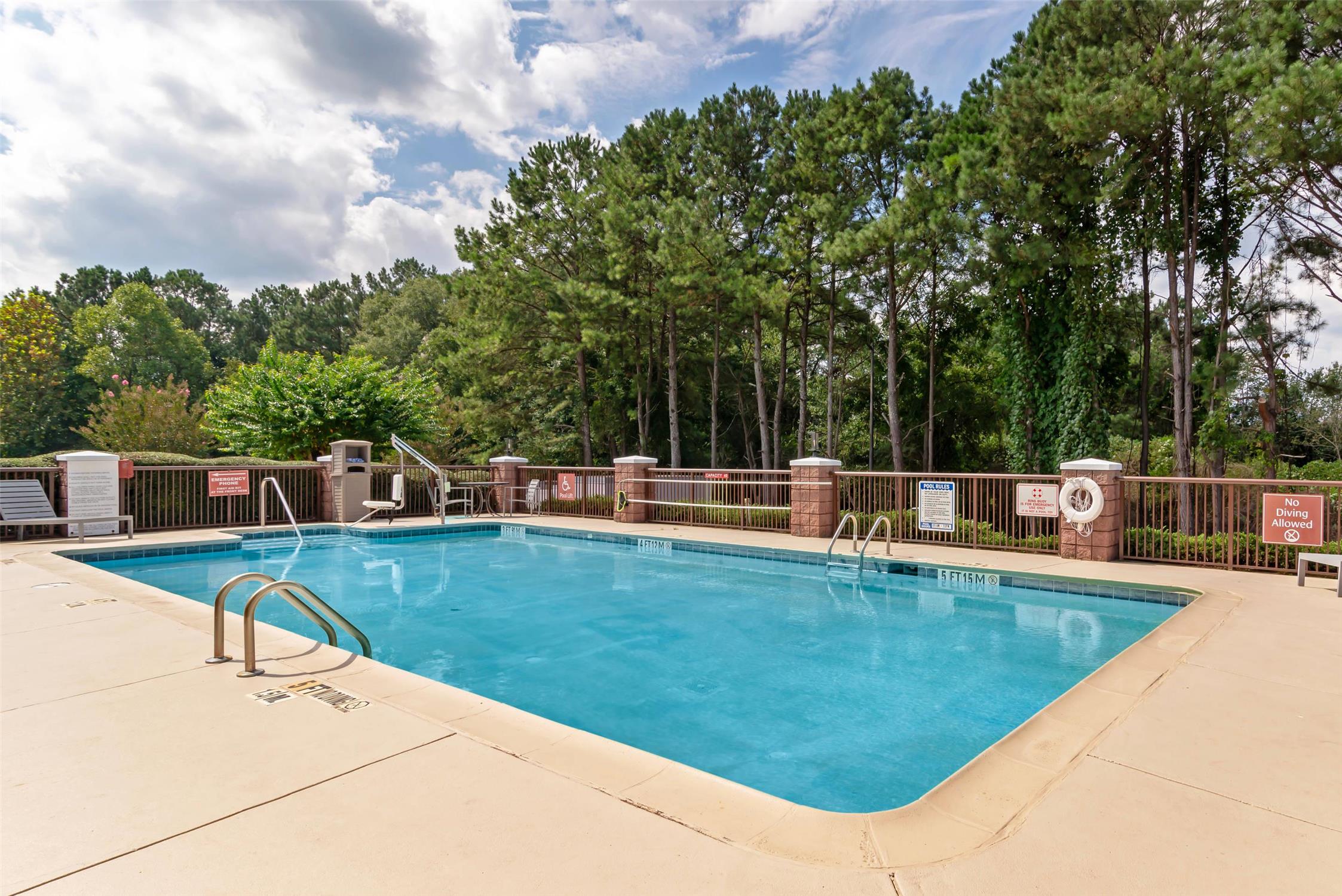 Comfort Inn & Suites Carrollton, GA 8/40