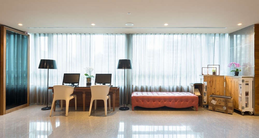 Home Hotel Xin Yi Branch 9/65