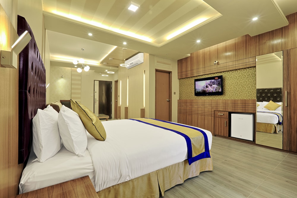 ASIA HOTEL AND RESORTS 33/60