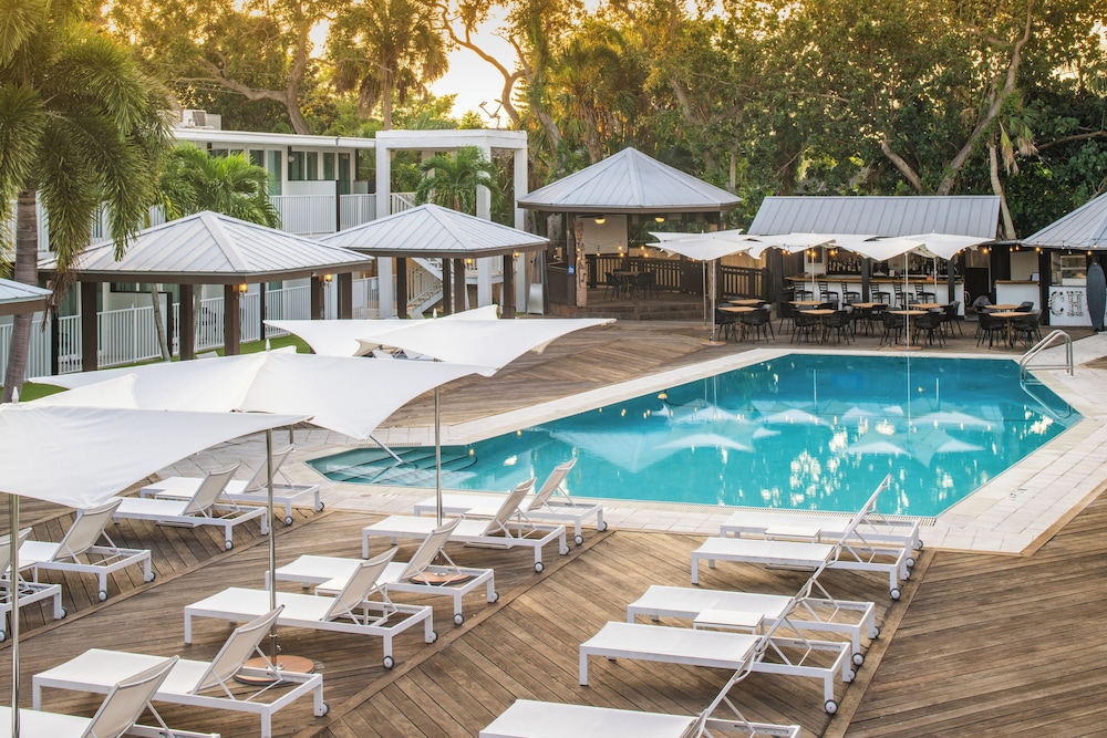 Casey Key Resorts - Mainland 62/68