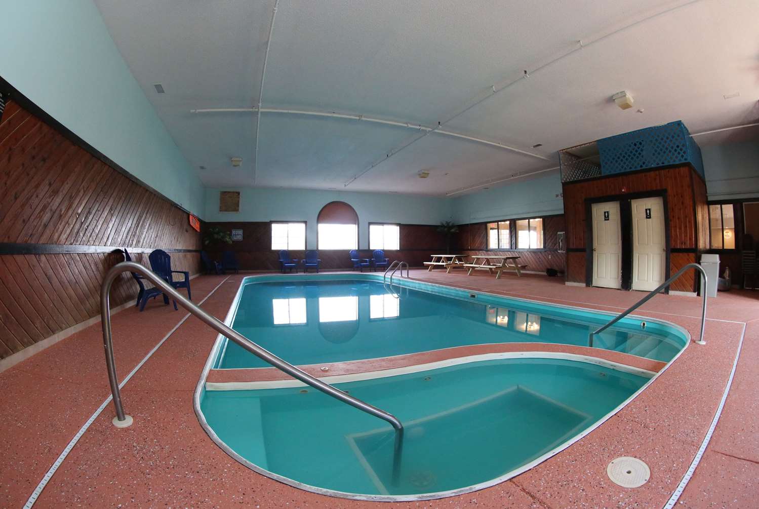Super 8 by Wyndham Portsmouth 27/38