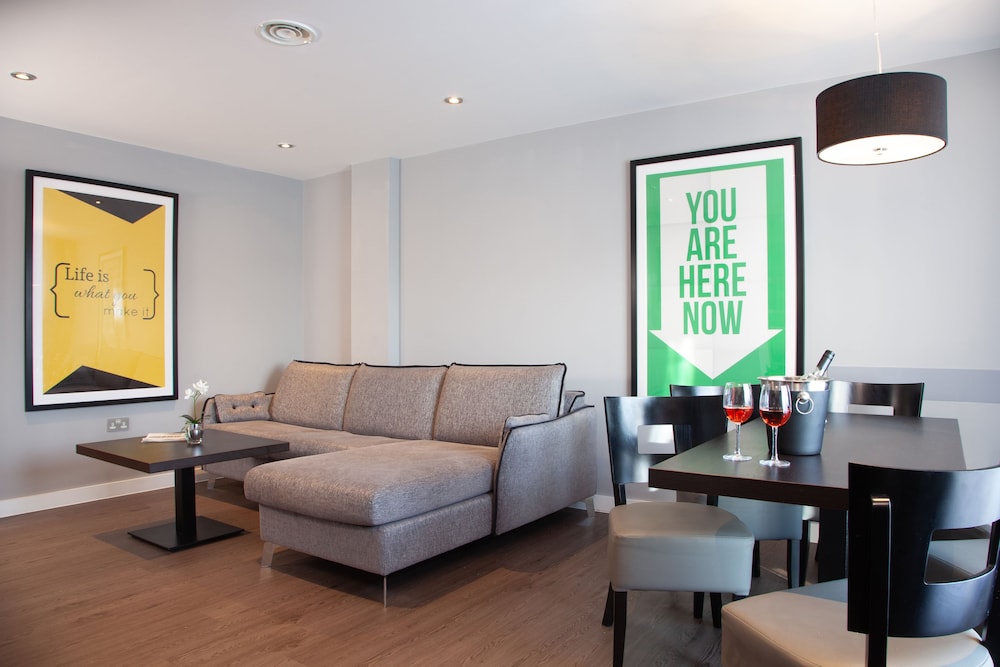 Epic Aparthotel Duke Street 28/50