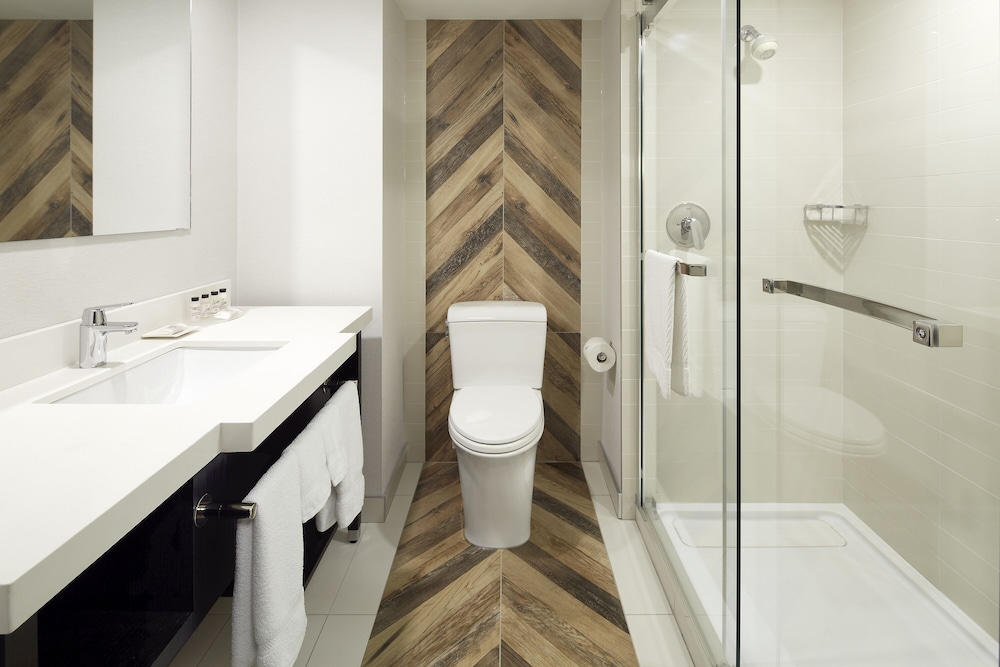 Delta Hotels By Marriott Sherbrooke Conference Centre 4/19
