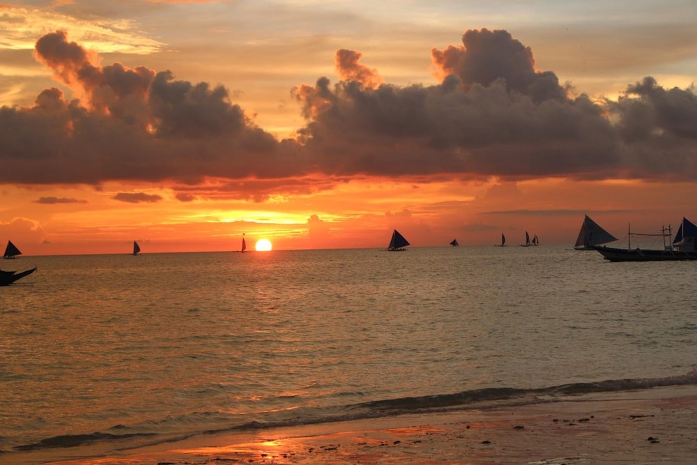 Blue Coral Resort Boracay 32/46
