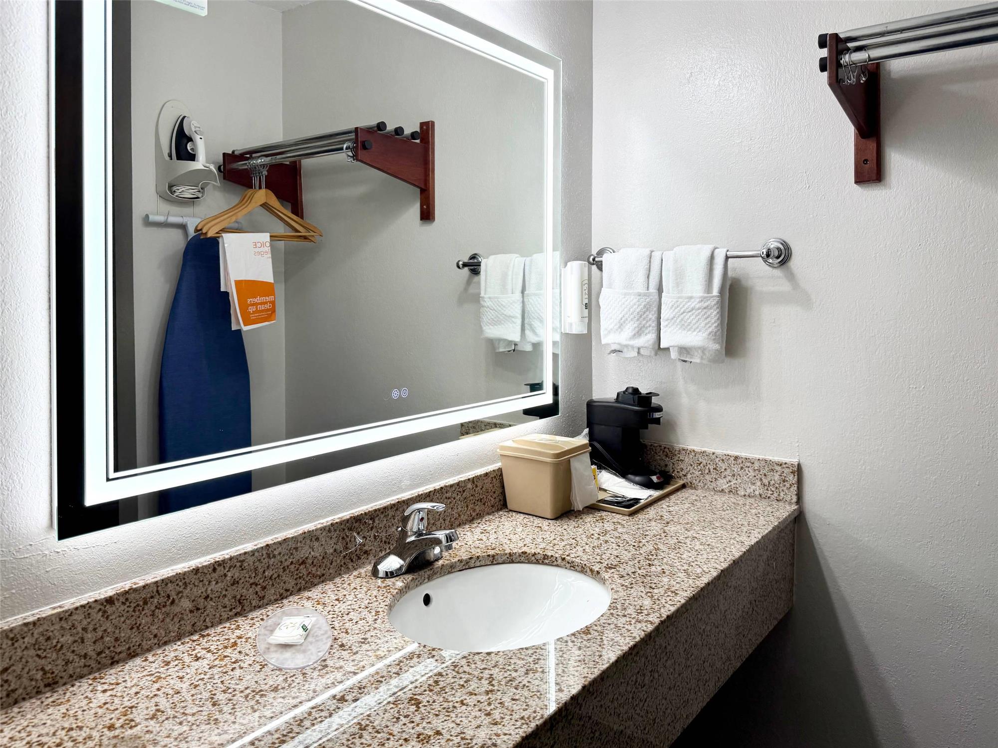 Room, King Bed, Quality Inn & Suites Greenville I-65 5/5