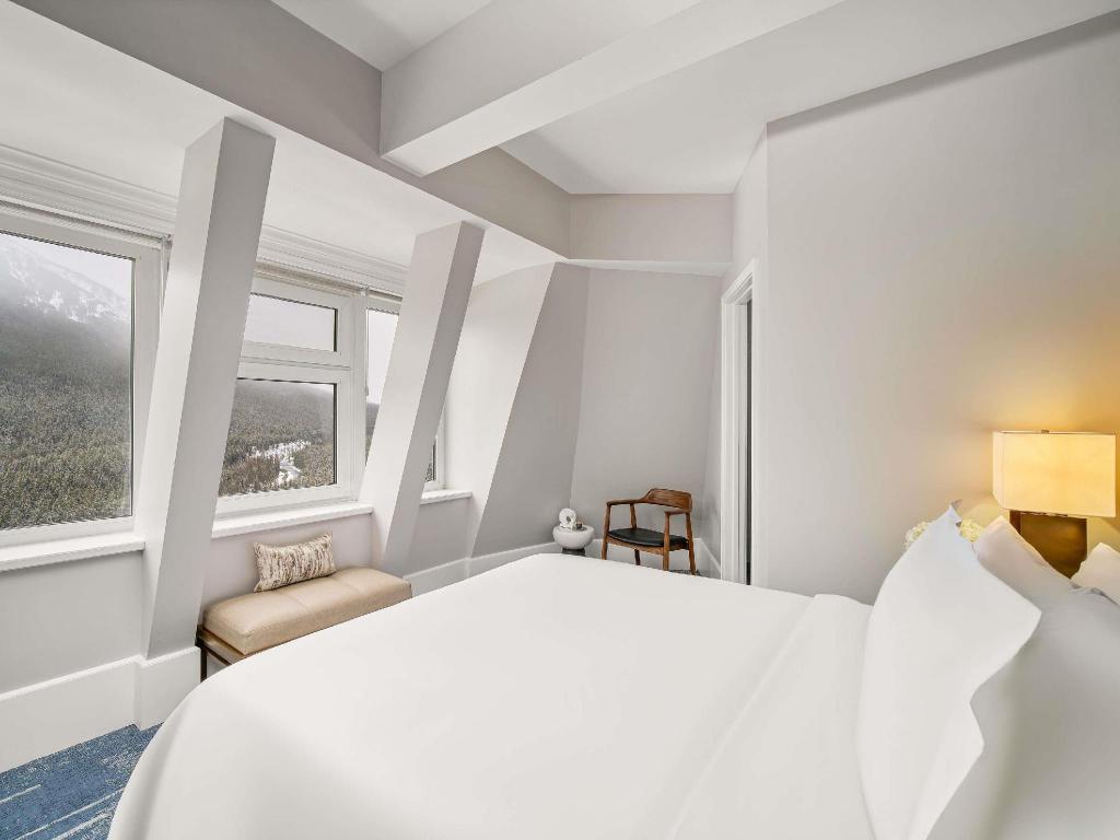 1 Bedroom, Turret, Life, Suite, Queen Bed, Main Building