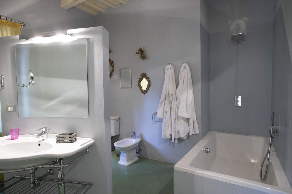 Agriturismo Borgo Casa Al Vento 48/50