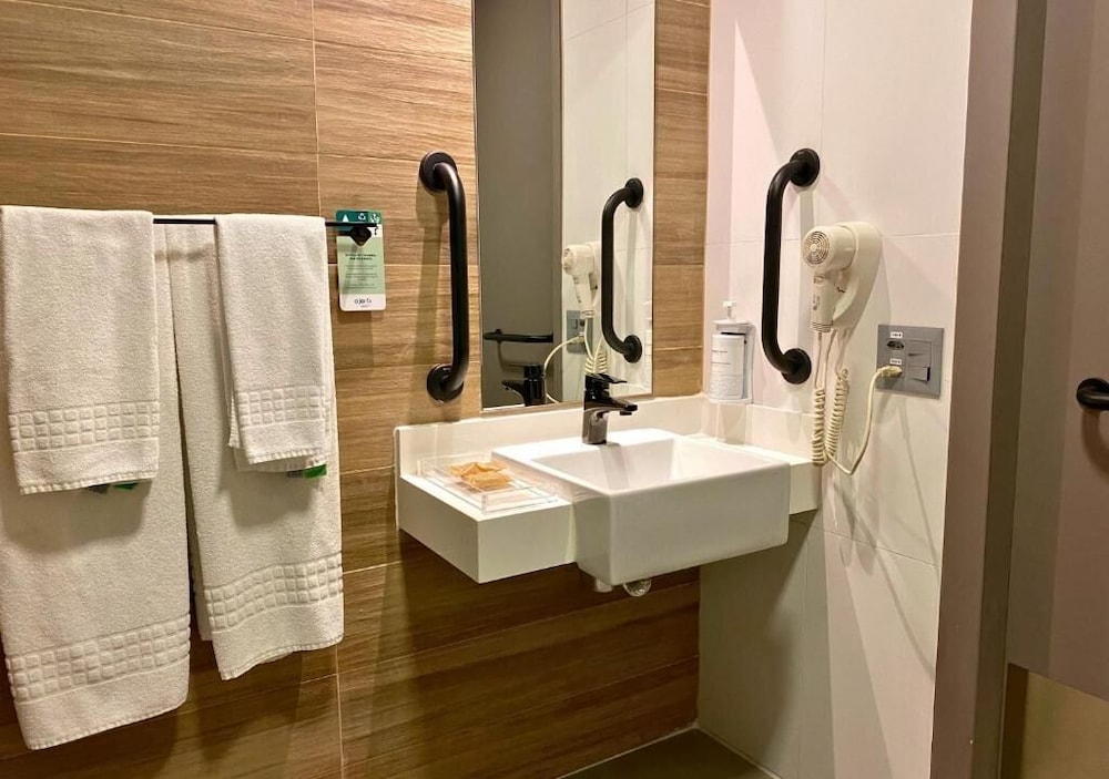 غرفة فاخرة بسرير كوين لذوي الإعاقة، Quality Hotel Paulista - Sao Paulo 5/6