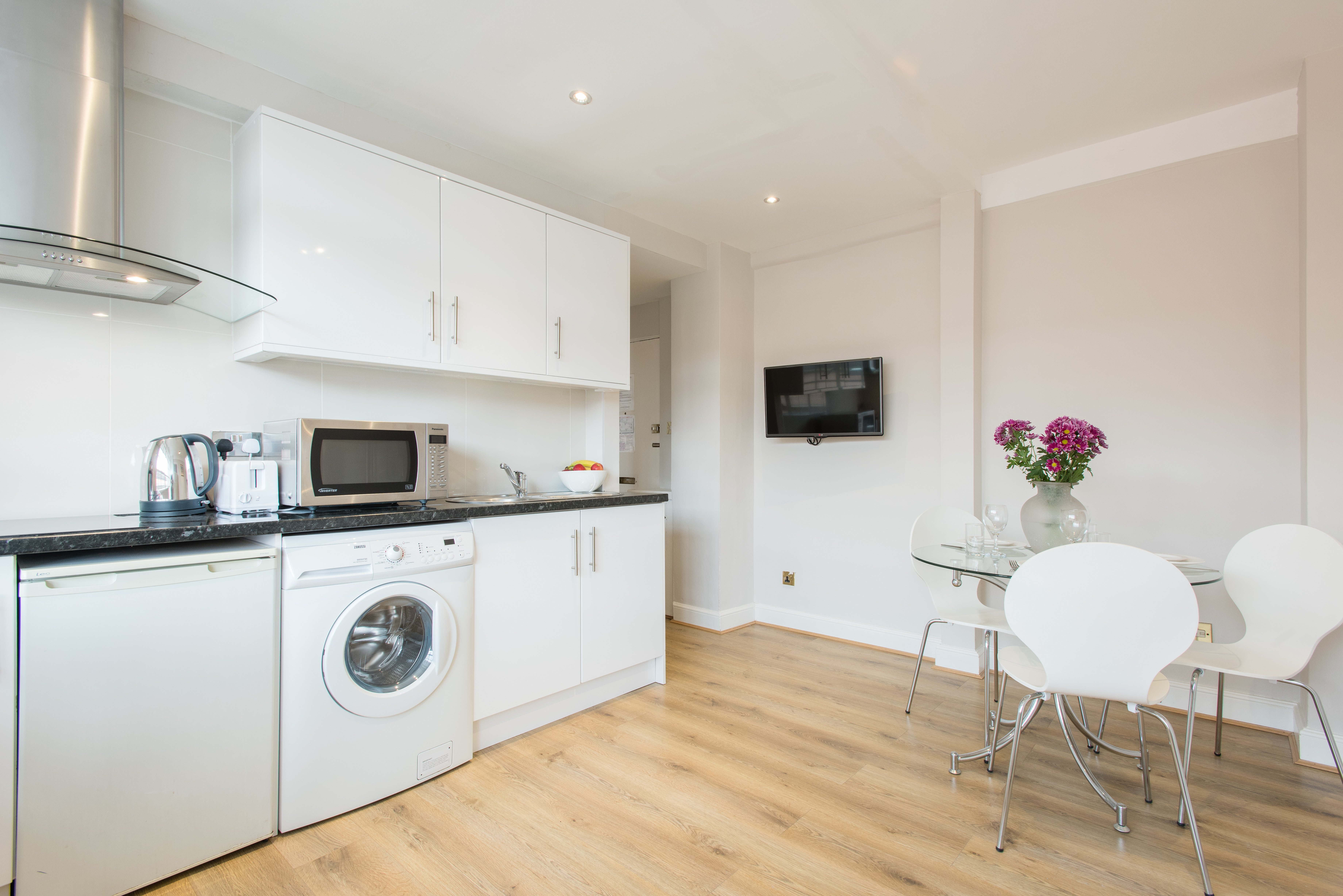 Chelsea Cloisters Serviced Apartments 11/121
