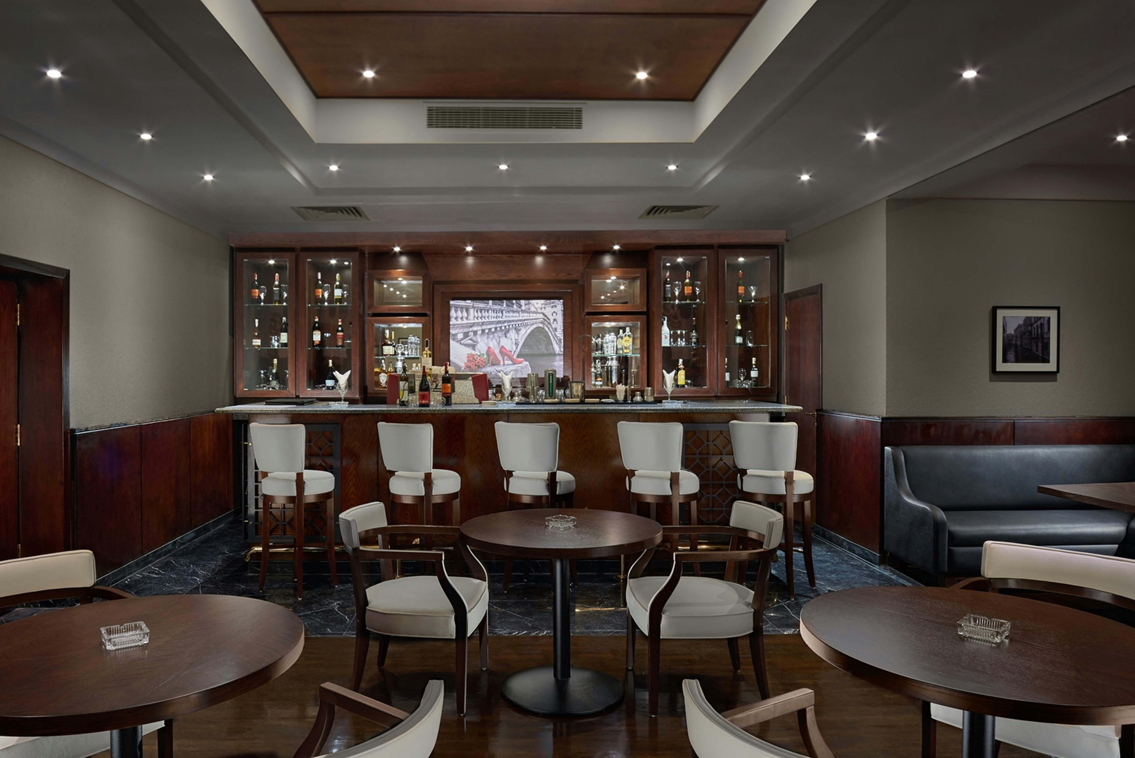 Hilton Alexandria Green Plaza 62/89