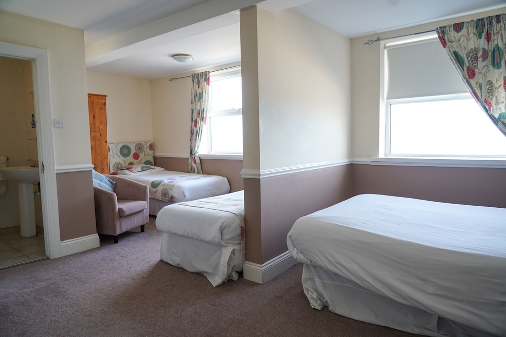 The Royal Hotel 25/54