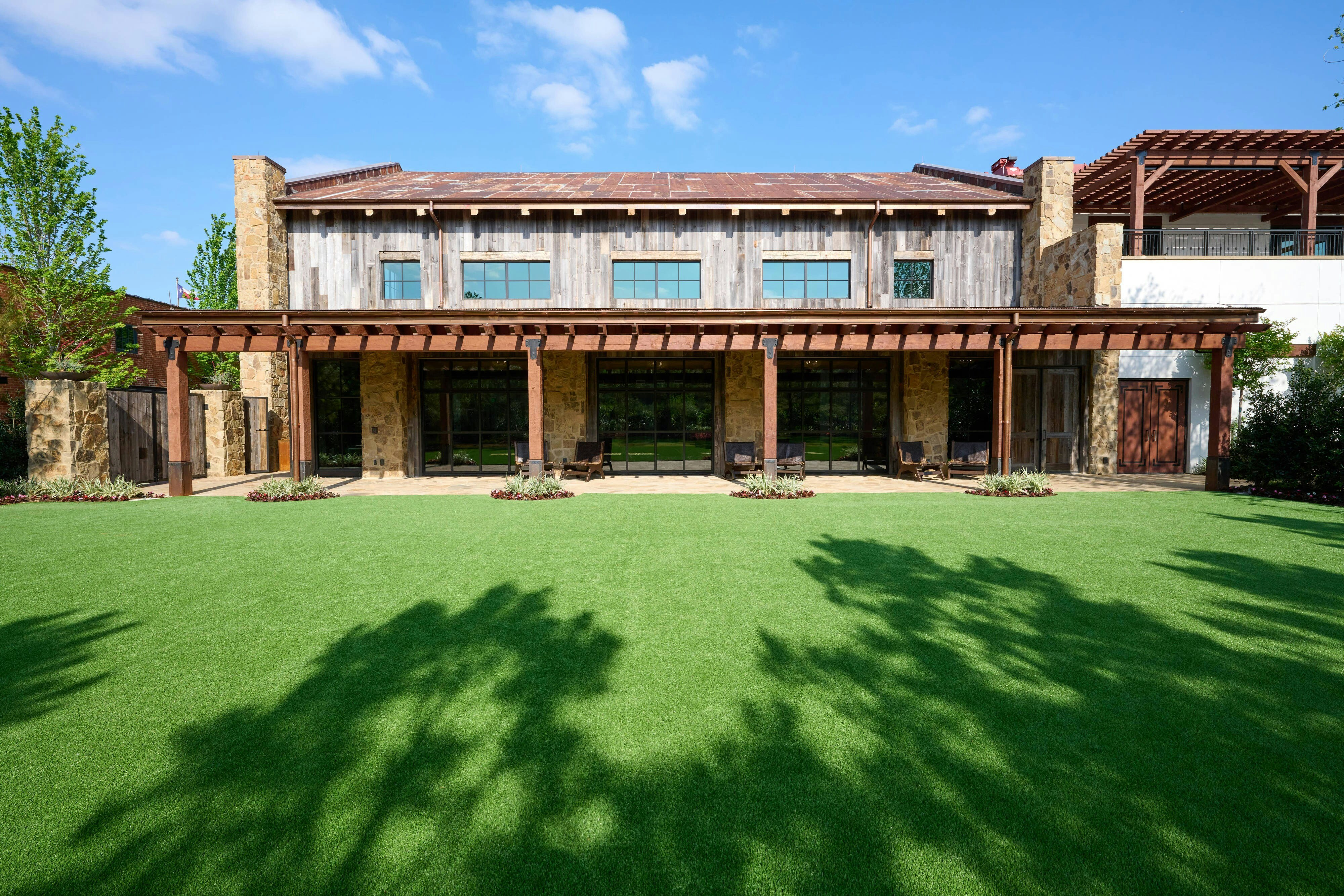 Hotel Drover, Autograph Collection 8/50