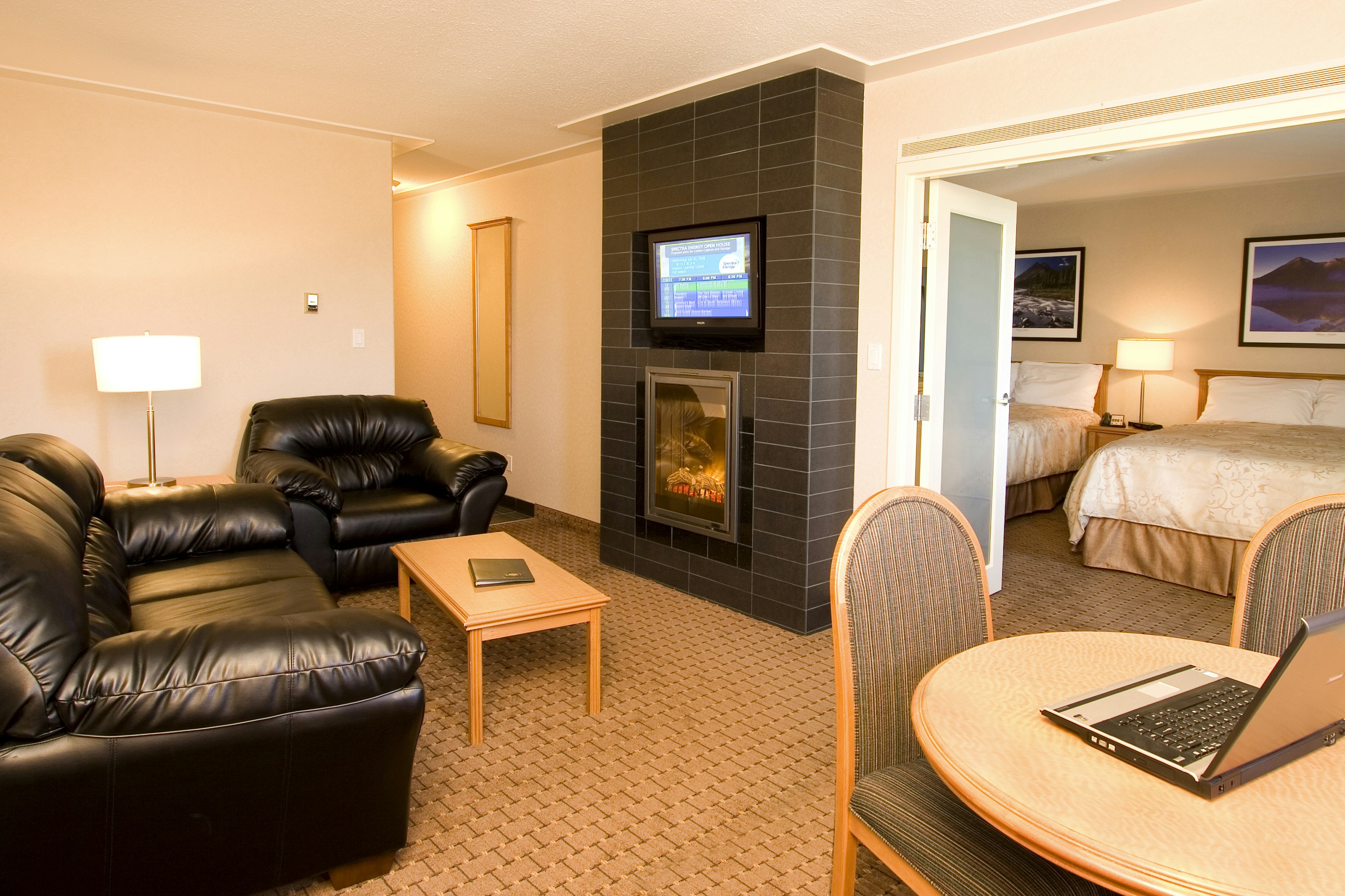 Woodlands Inn Suites 23/34