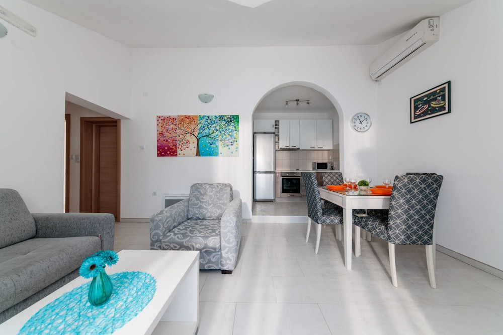 Apartments Miramar 17/48