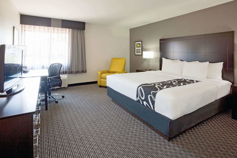 La Quinta Inn Oshkosh 12/56