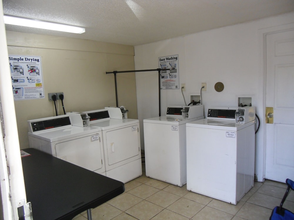 Super 8 By Wyndham Lantana West Palm Beach 15/34