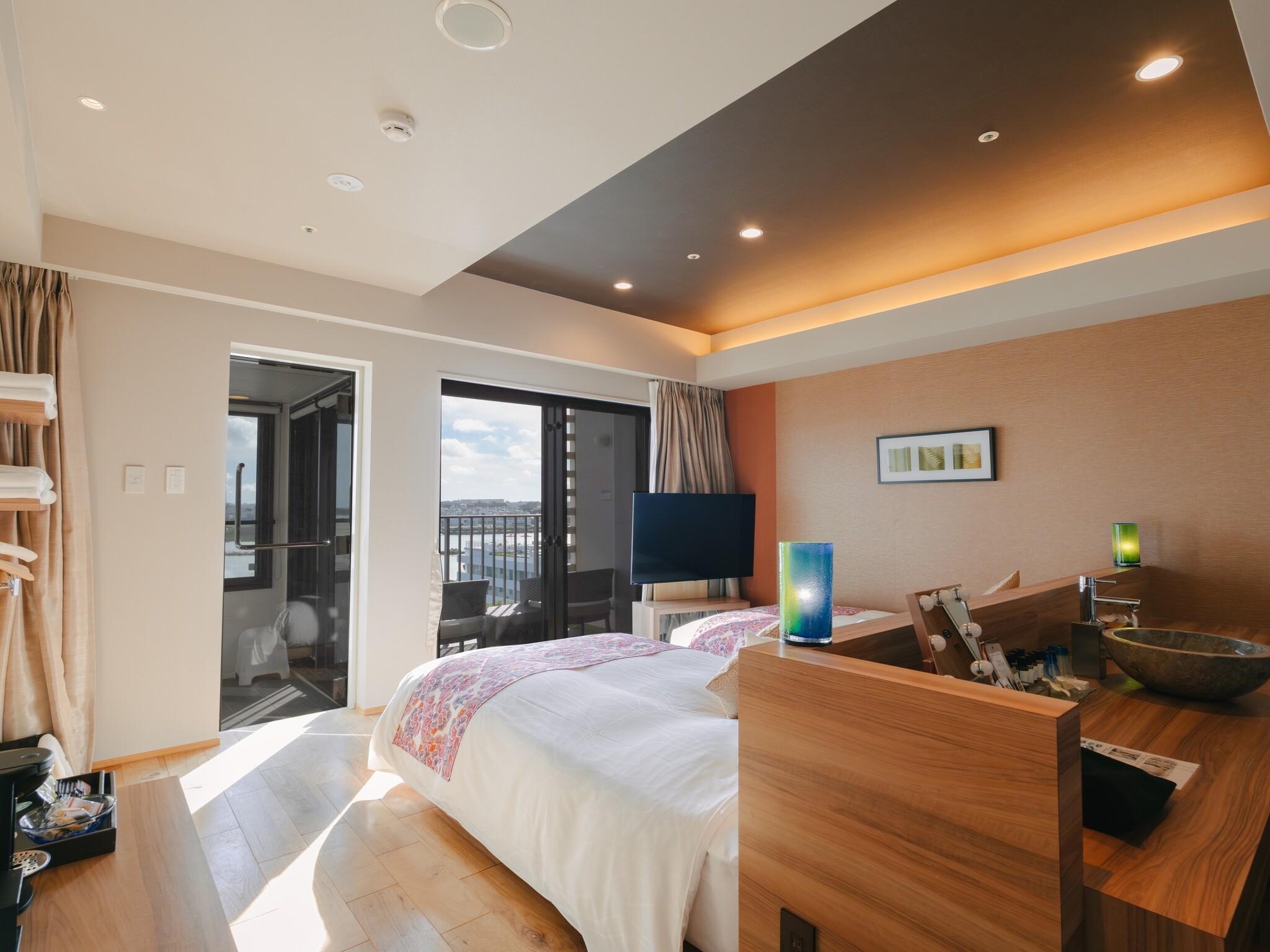 Semi Room, 2 Semi Double Beds, Airport View, Club Floor