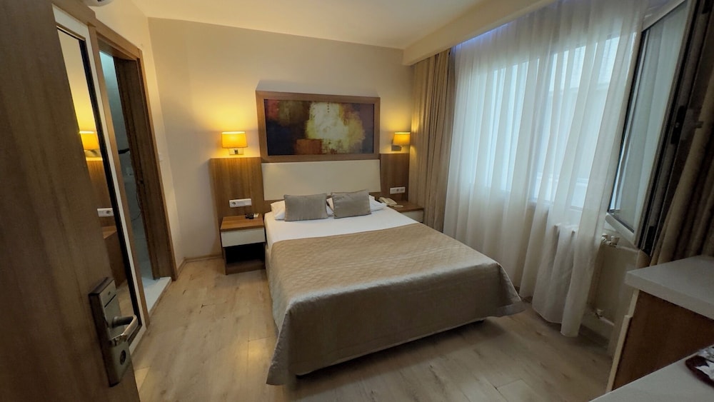 Economy, Double Bed
