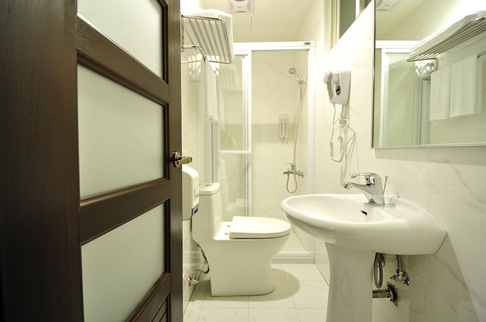 Bravo Hotel 40/43