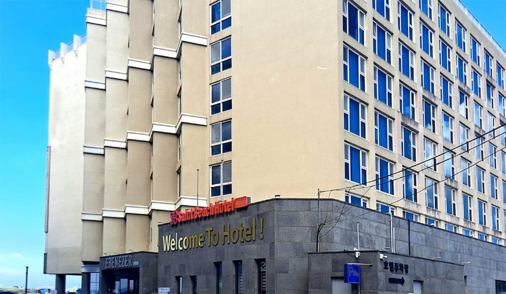 Ebenezer Hotel 34/46