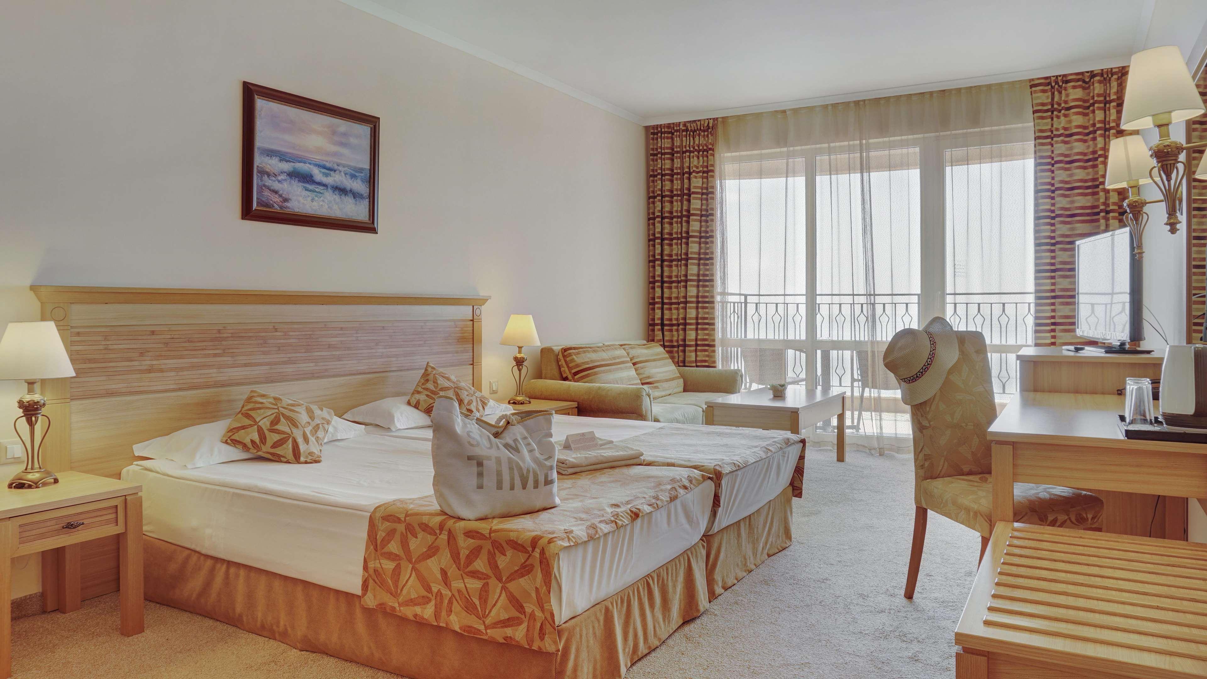 DIT Majestic Beach Resort 30/84