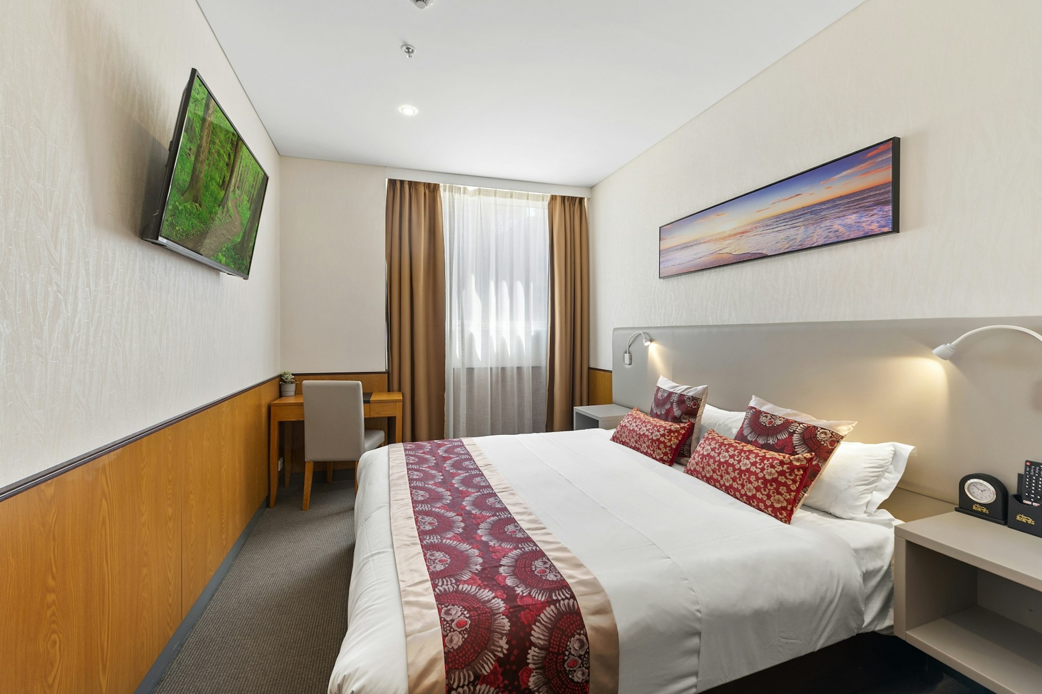 YEHS Hotel Sydney QVB 13/44