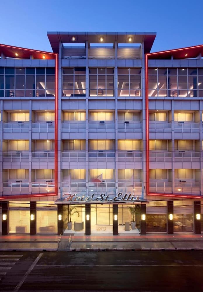 Hotel St. Ellis 1/64