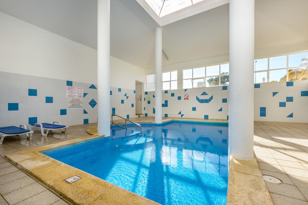 swimming pool spa