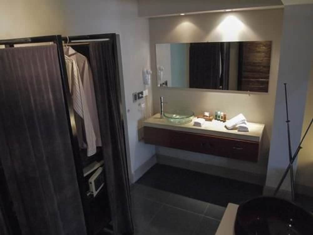 Prodeo Hotel Lounge 30/70