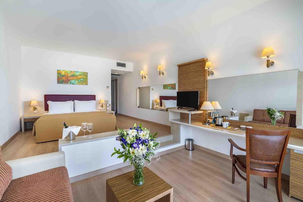 Azure By Yelken Hotel 62/75