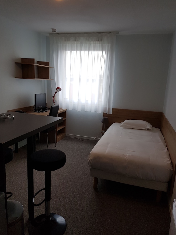 Kosy Appart'hotel Le Champ De Mars Reims 18/54