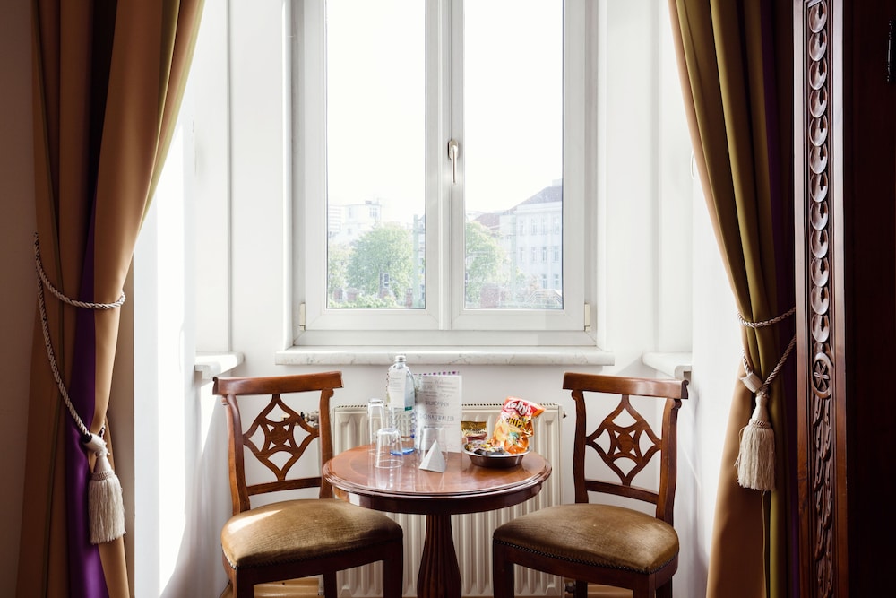 Boutique Hotel Donauwalzer 64/76