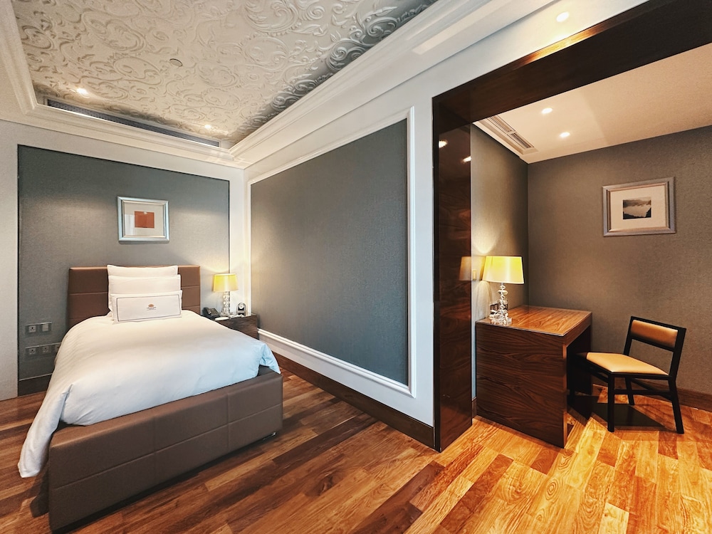 2 BEDROOMS, MODERN, PREMIER