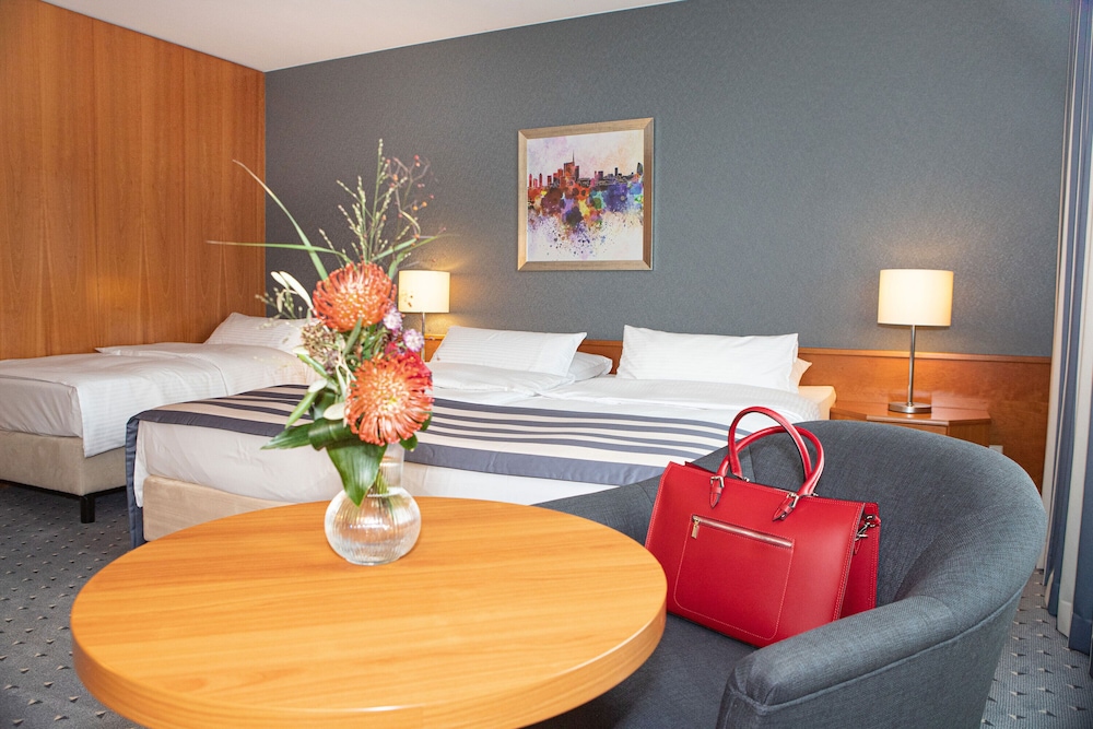 Maritim Hotel Ulm 48/68