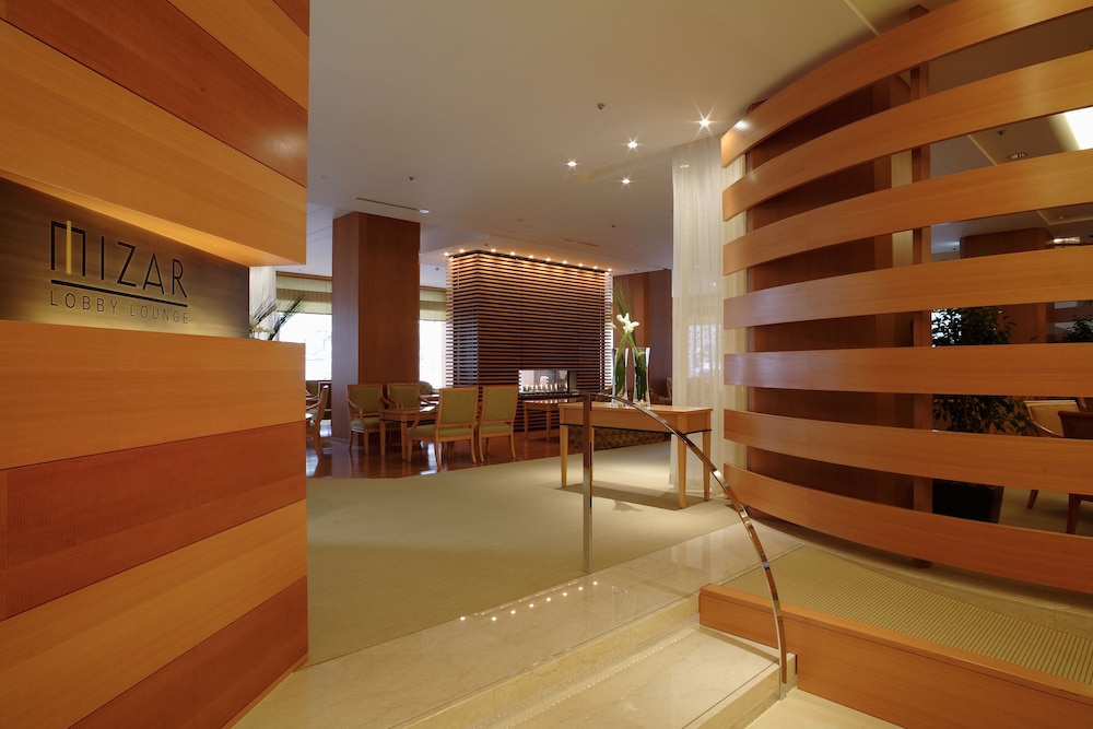 Sapporo Grand Hotel 25/50