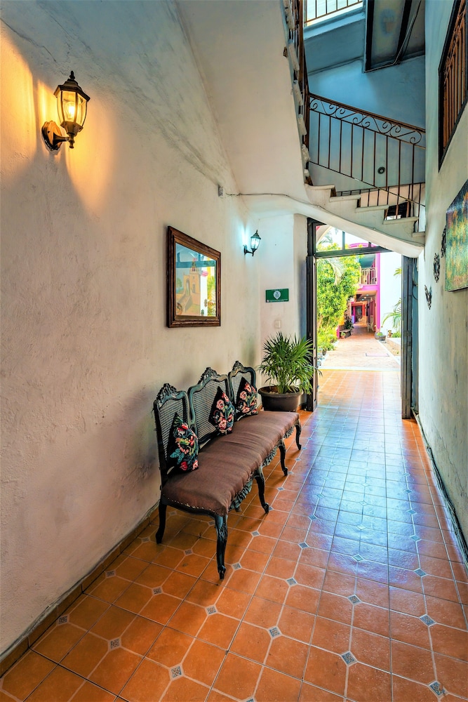 Hotel Gran Centenario 40/56