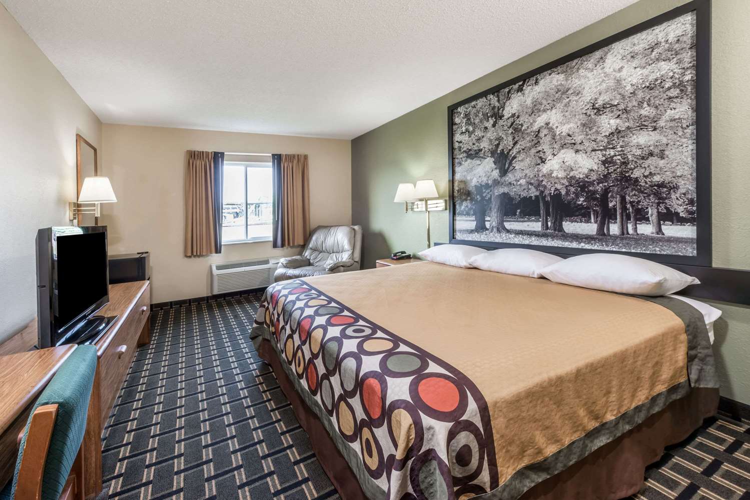 Super 8 By Wyndham Greenville 3/12