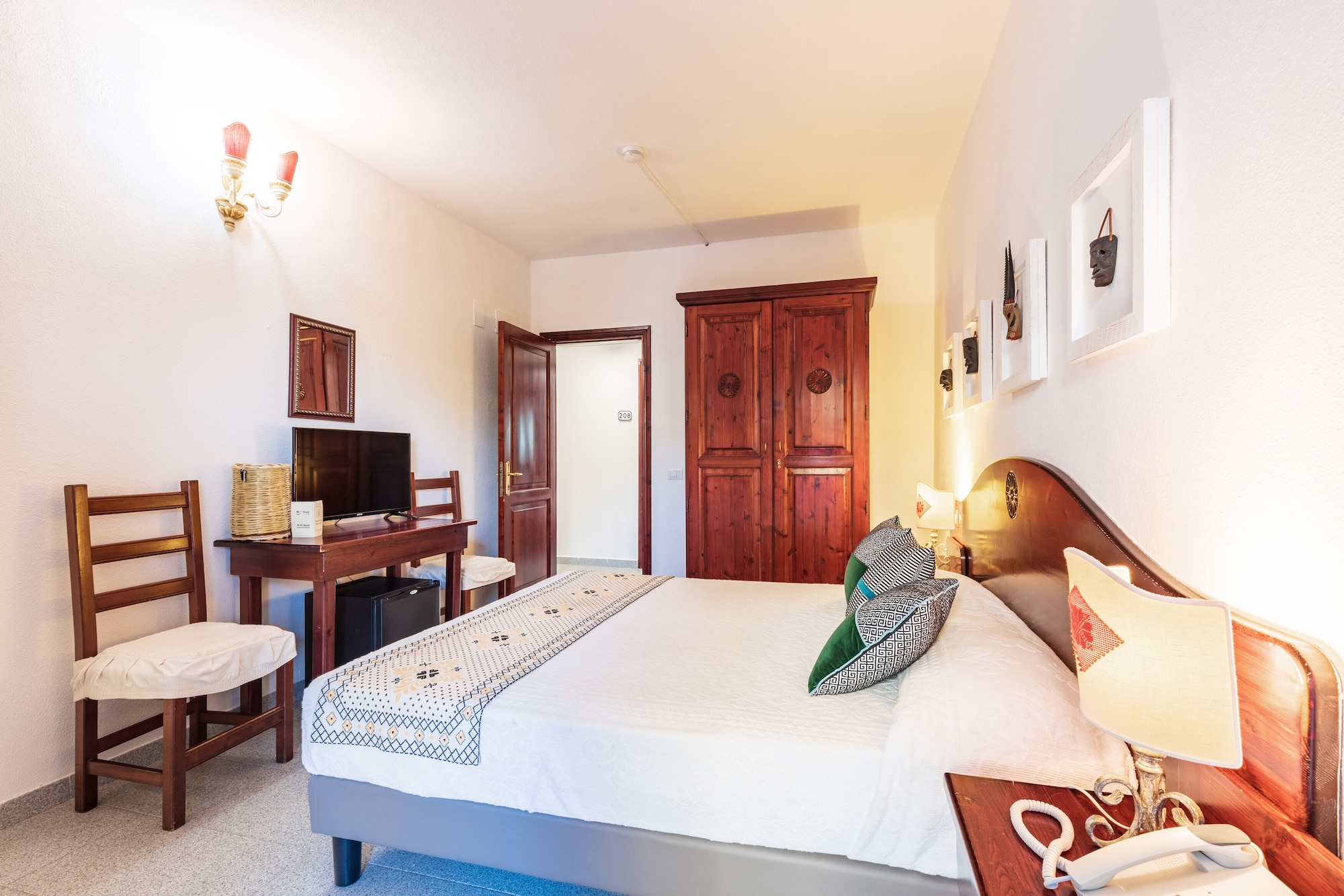 Design, Queen Bed