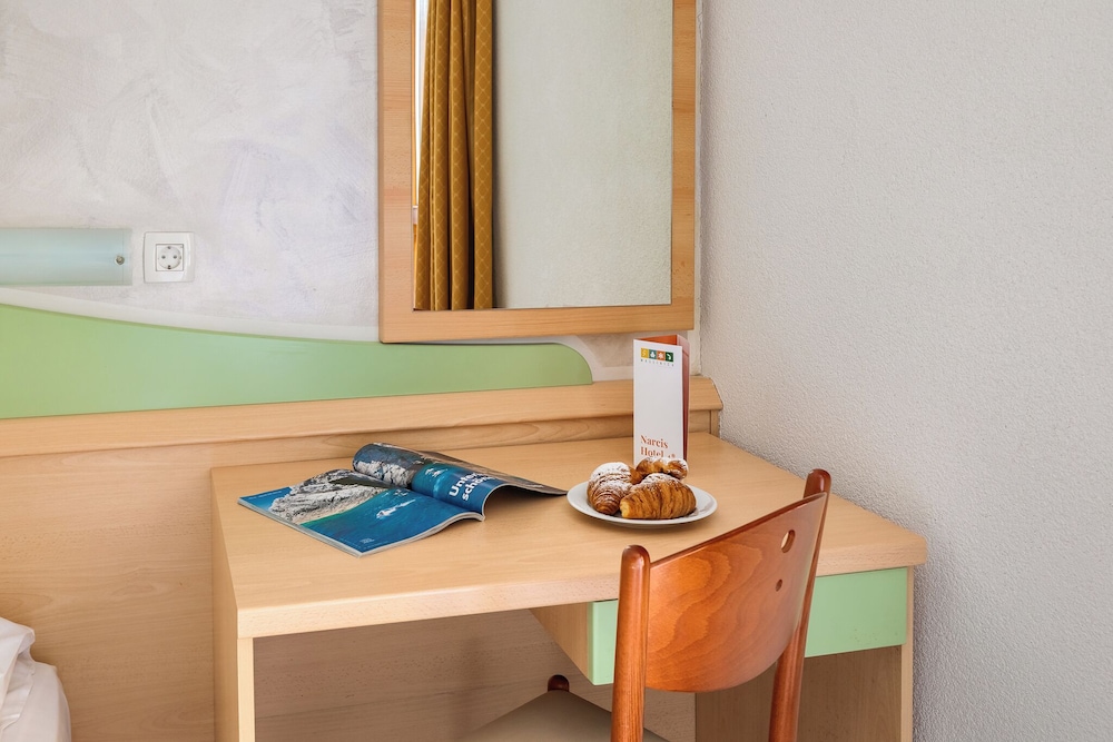 Lobby at Hotel Narcis - Maslinica Hotels and Resorts, LABIN