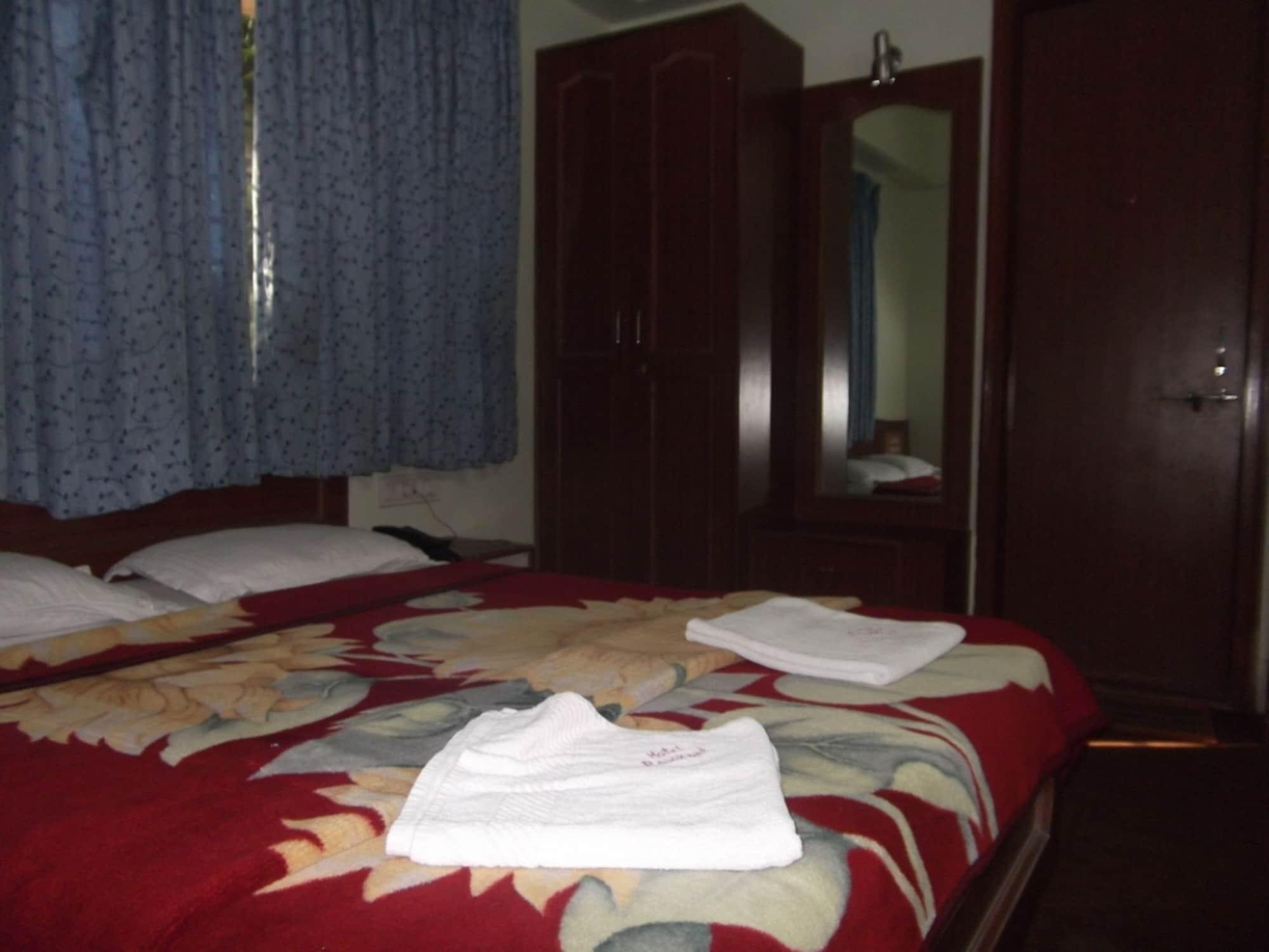 Hotel Ravikant 12/23