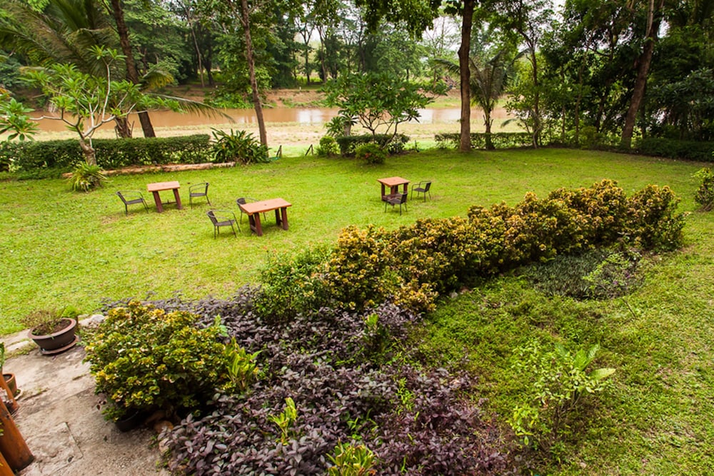 RIVERHOUSE RESORT 50/78