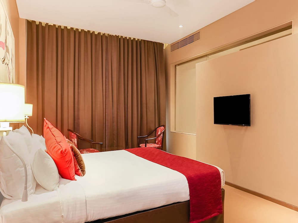 Hotel Niraali Executive 22/65