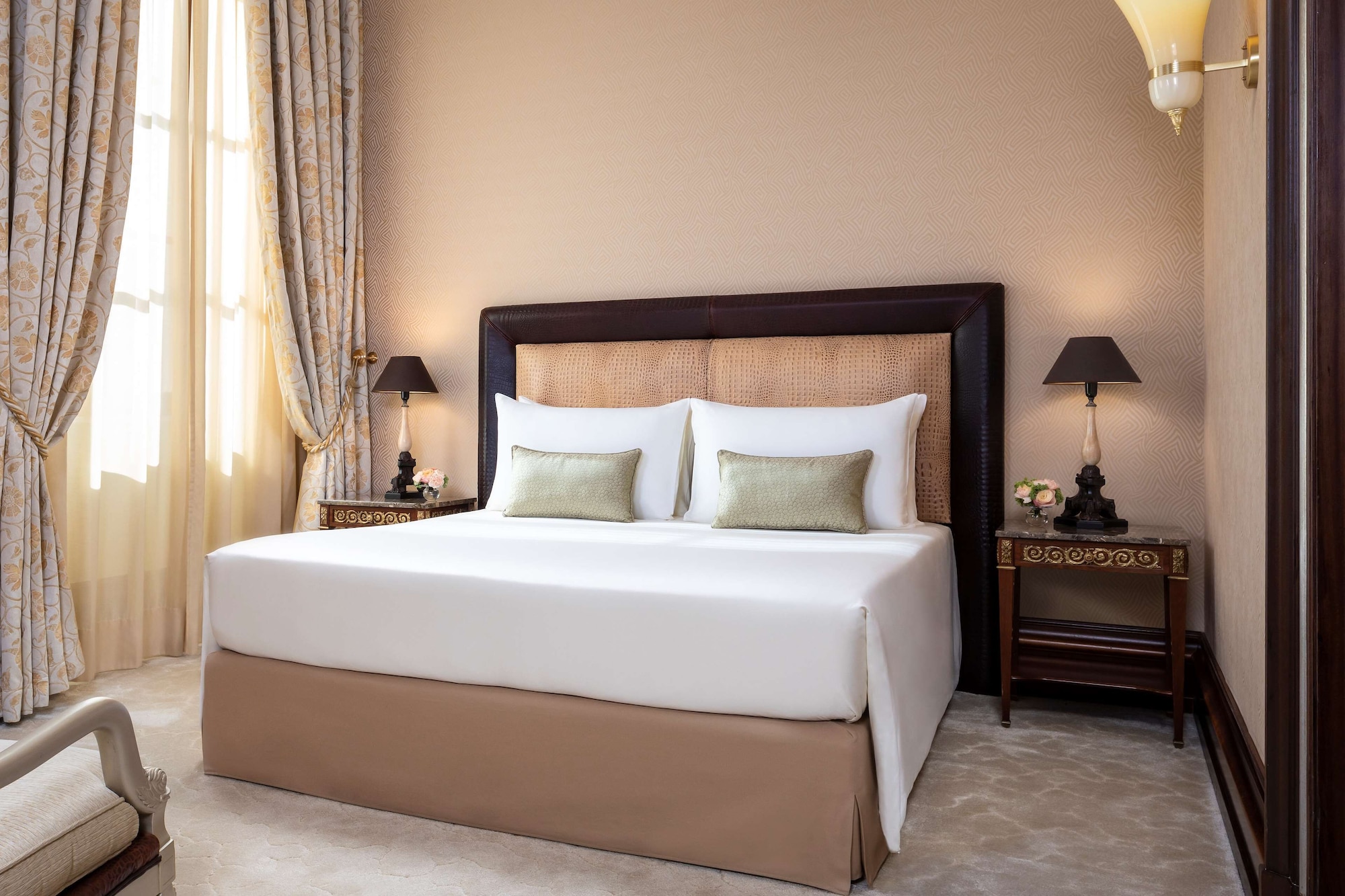غرفة ديلوكس بسريرين منفصلين، Anantara Palazzo Naiadi 2/6