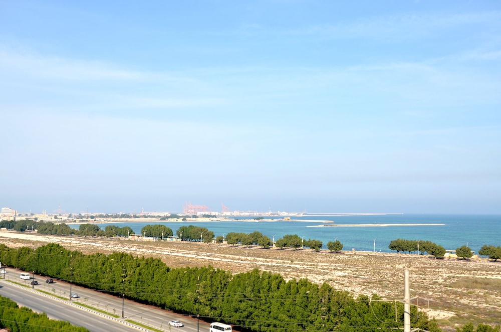 فندق كراون تاور(Crown Tower Hotel) 44/47