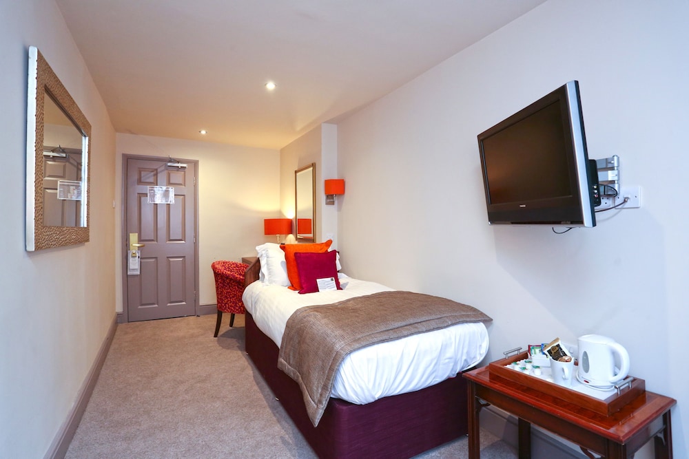 The Belmont Hotel, Leicester 25/47